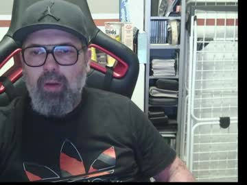 Womenizzeer Chaturbate stream image from May 30, 2026