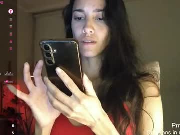 Innocentlatiina Chaturbate stream image from May 31, 2026