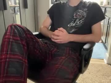 Monmonfloof Chaturbate stream image from May 31, 2026