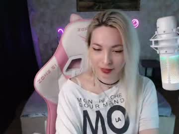 Zellawisinski Chaturbate stream image from May 31, 2026