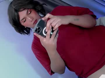 Yourlovingpearl Chaturbate stream image from June 01, 2026