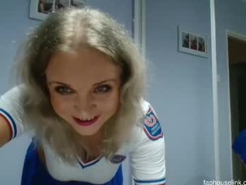 Sexyjennyeu Chaturbate stream image from June 01, 2026
