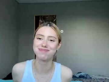 Kattycutty Chaturbate stream image from June 01, 2026