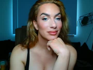 Megancox_Official Chaturbate stream image from June 01, 2026