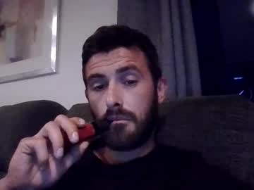 Simomoliver Chaturbate stream image from June 01, 2026