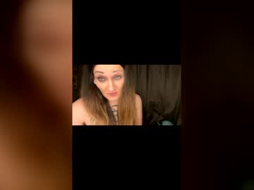 Evegirlxclusive Chaturbate stream image from June 01, 2026