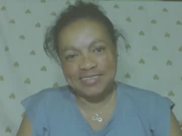 Carinesexy69 Chaturbate stream image from June 01, 2026