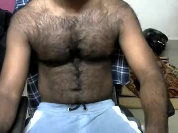 Guru95497 Chaturbate stream image from June 01, 2026