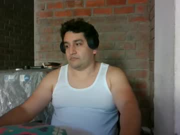 Builtfpleasure Chaturbate stream image from June 02, 2026