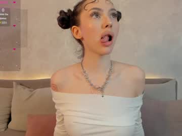 Bunnybluess Chaturbate stream image from June 02, 2026