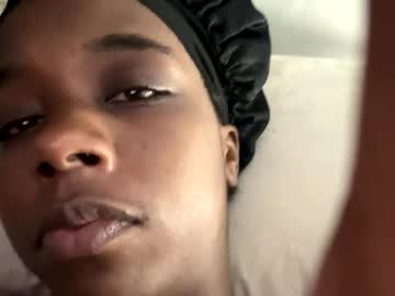 Bugxz695 Chaturbate stream image from June 03, 2026