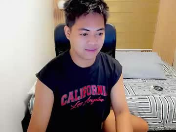 Ur_Xzenxzen Chaturbate stream image from June 03, 2026