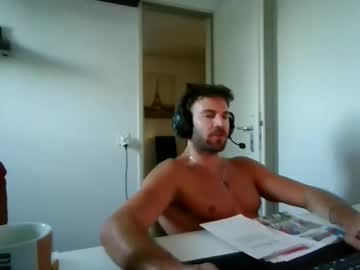 Alphah_Hunk Chaturbate stream image from June 03, 2026