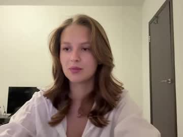 Gwendolynnn Chaturbate stream image from June 03, 2026