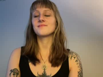 Larasweetgirl Chaturbate stream image from June 03, 2026