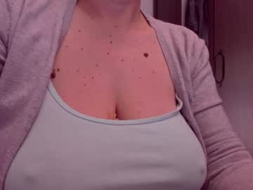 Katynextdoor Chaturbate stream image from June 04, 2026