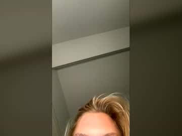 Lunalanexo Chaturbate stream image from June 04, 2026