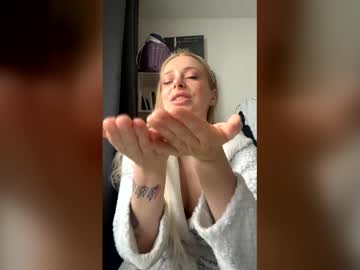 Lolacutiex Chaturbate stream image from June 04, 2026