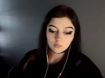 Joannaiseli Chaturbate stream image from June 04, 2026