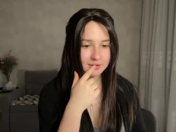 Almostinnocent_ Chaturbate stream image from June 04, 2026