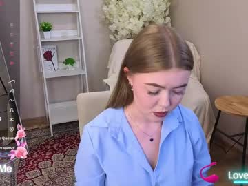 _Liilcrystal_ Chaturbate stream image from June 04, 2026