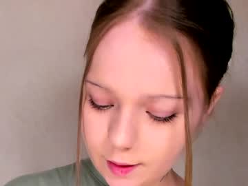 Melmooon Chaturbate stream image from June 04, 2026