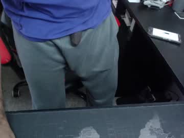 Daddyd3shv2 Chaturbate stream image from June 05, 2026