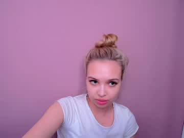 Jullymood Chaturbate stream image from June 05, 2026