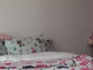 Elenaluxexo Chaturbate stream image from June 05, 2026