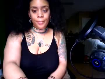 Yellareign Chaturbate stream image from June 06, 2026