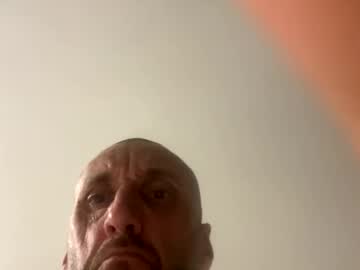 Uplatestrokin Chaturbate stream image from June 07, 2026