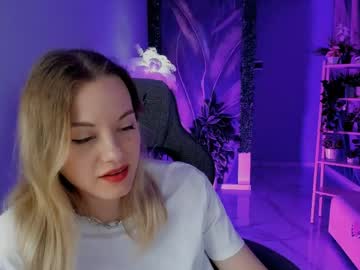 Vireliamoonfall Chaturbate stream image from June 07, 2026