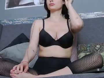 Venusinylons Chaturbate stream image from June 07, 2026