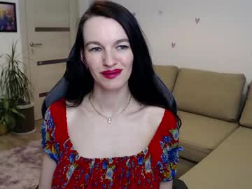 Lilliyves Chaturbate stream image from June 07, 2026