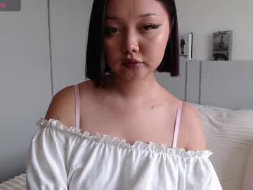 Momomoonxxx Chaturbate stream image from June 08, 2026