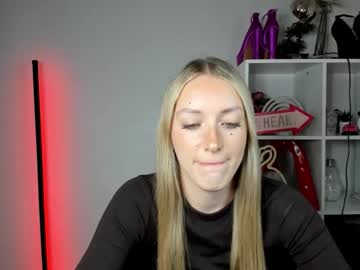 Evelynblond Chaturbate stream image from June 08, 2026