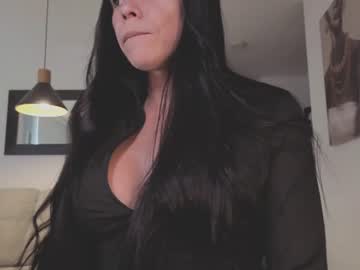 Miavero Chaturbate stream image from June 08, 2026