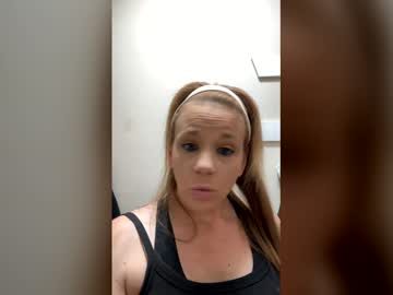 Riamoon Chaturbate stream image from June 08, 2026