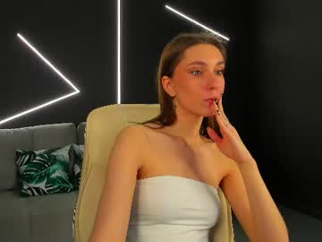 Kira_Lure Chaturbate stream image from June 09, 2026