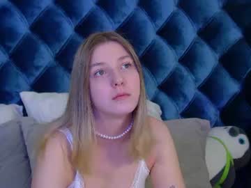 Tinaburton Chaturbate stream image from June 09, 2026