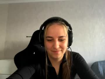 Madelinepicarello Chaturbate stream image from June 10, 2026