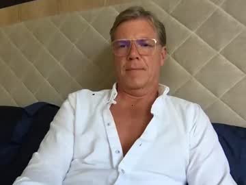 1bicuriousbull Chaturbate stream image from June 10, 2026