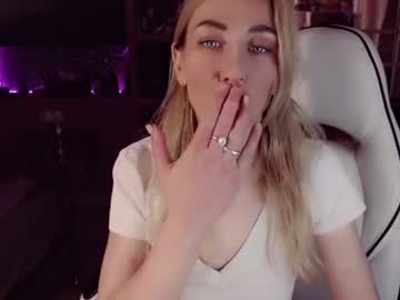 Nicole_G0ld_ Chaturbate stream image from June 11, 2026