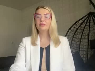 Blondie_Xoxoxo Chaturbate stream image from June 11, 2026
