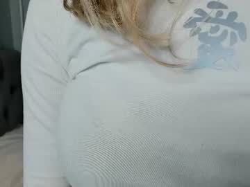 Laurabrowwnn Chaturbate stream image from June 11, 2026