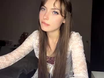 Hellyluxury Chaturbate stream image from June 11, 2026