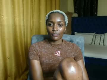 Prettyquee Chaturbate stream image from June 12, 2026
