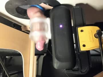 Slimguerrilla Chaturbate stream image from June 13, 2026
