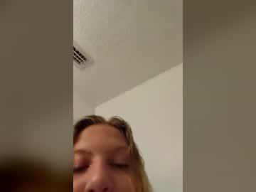 Prettymoneychaser Chaturbate stream image from June 13, 2026