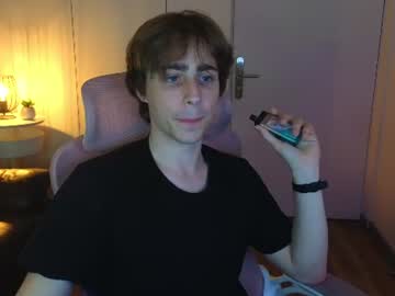 Cuteeryan Chaturbate stream image from June 13, 2026